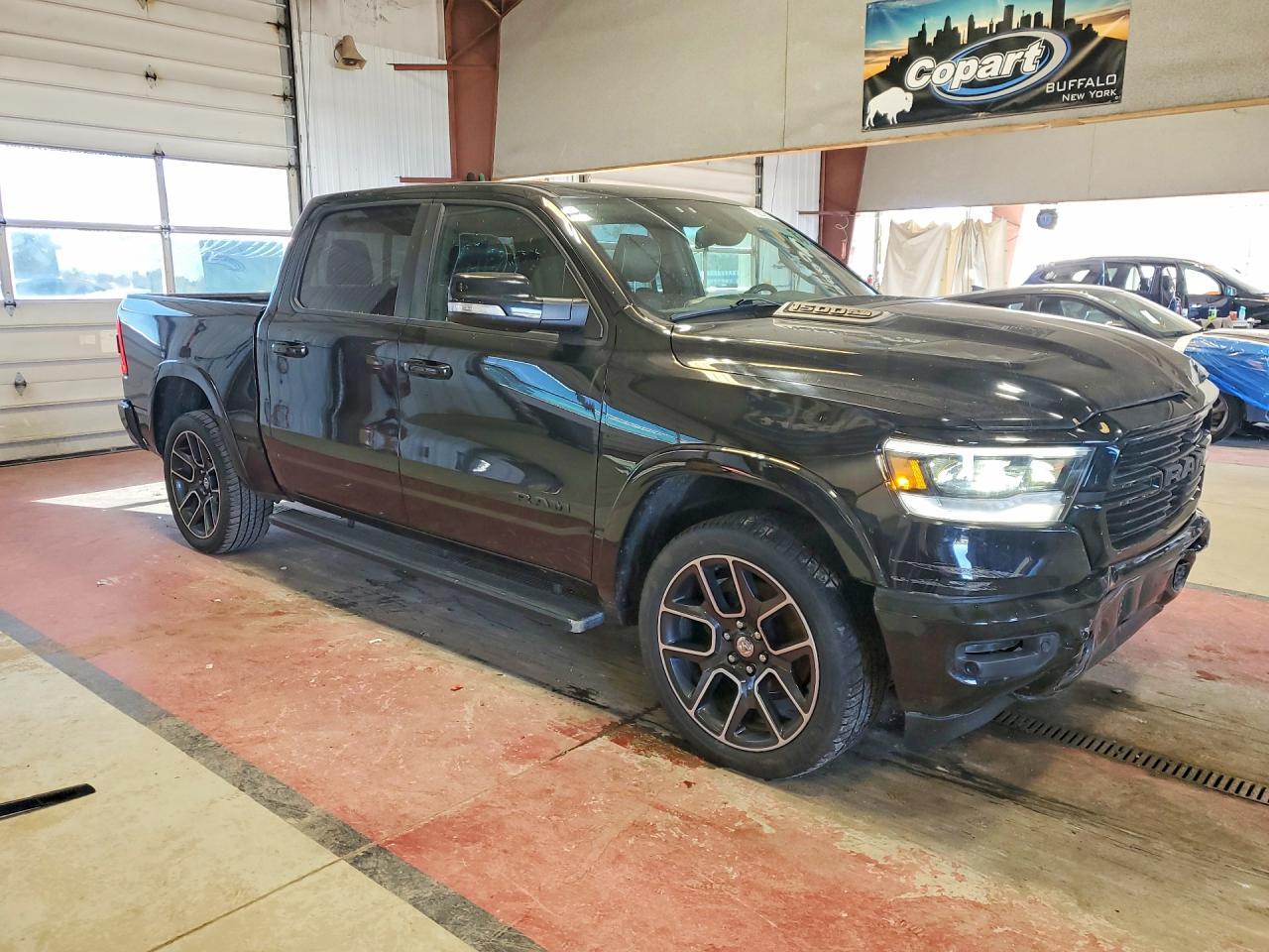 2019 Ram 1500 Laramie - Image 4