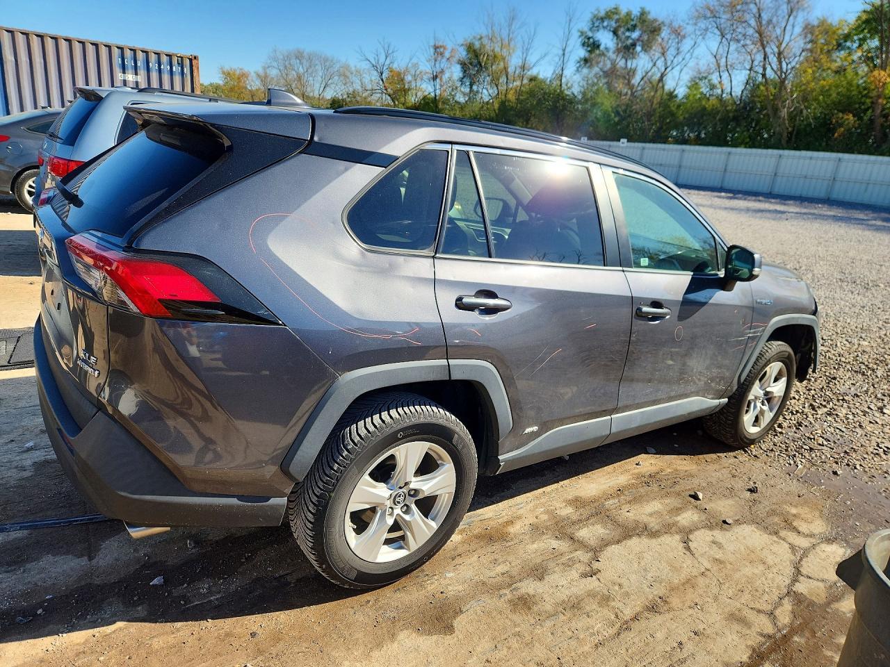 2019 Toyota Rav4 Hybrid Xle - Image 3