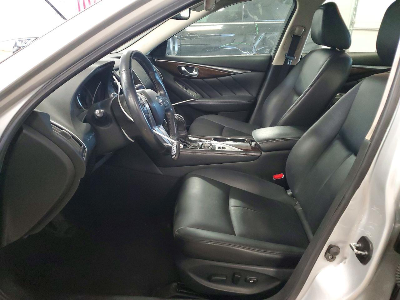 2018 Infiniti Q50 3.0T Luxe - Фото 7