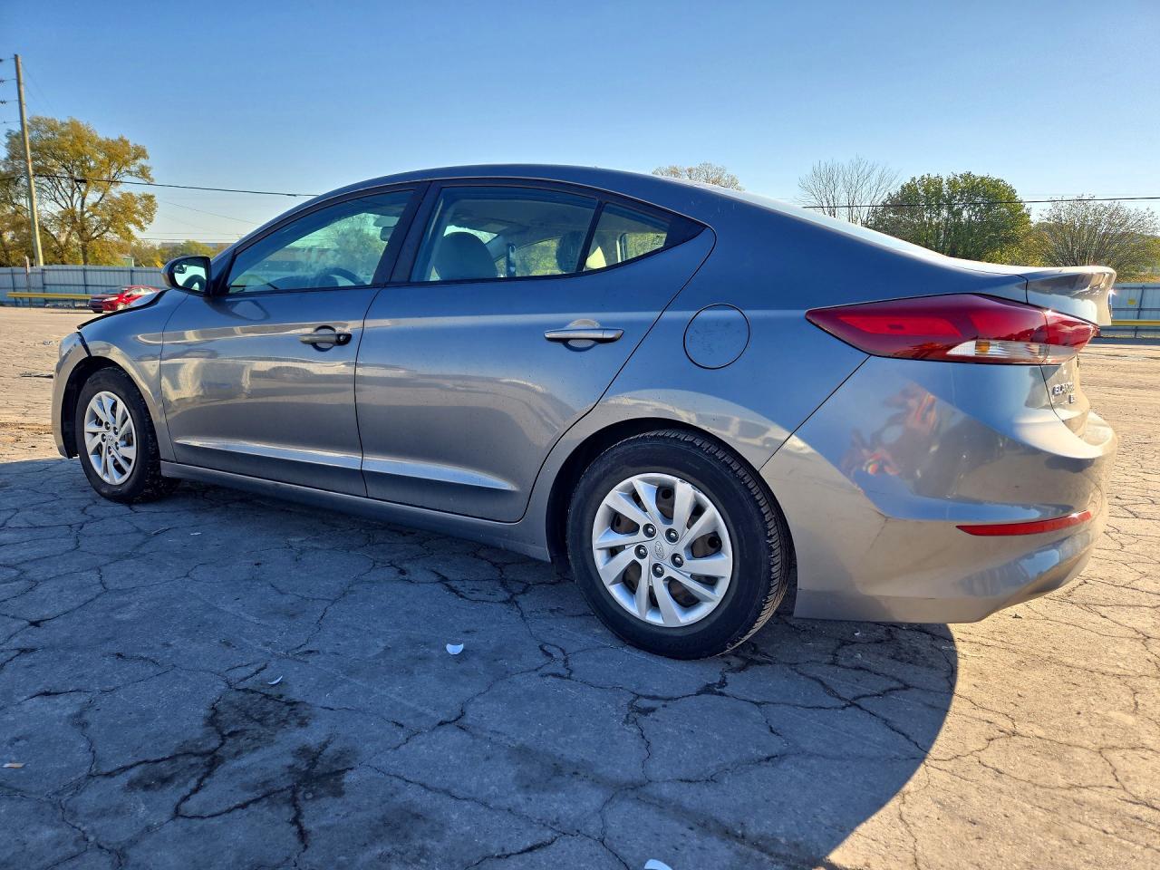 2017 Hyundai Elantra Se - Image 2