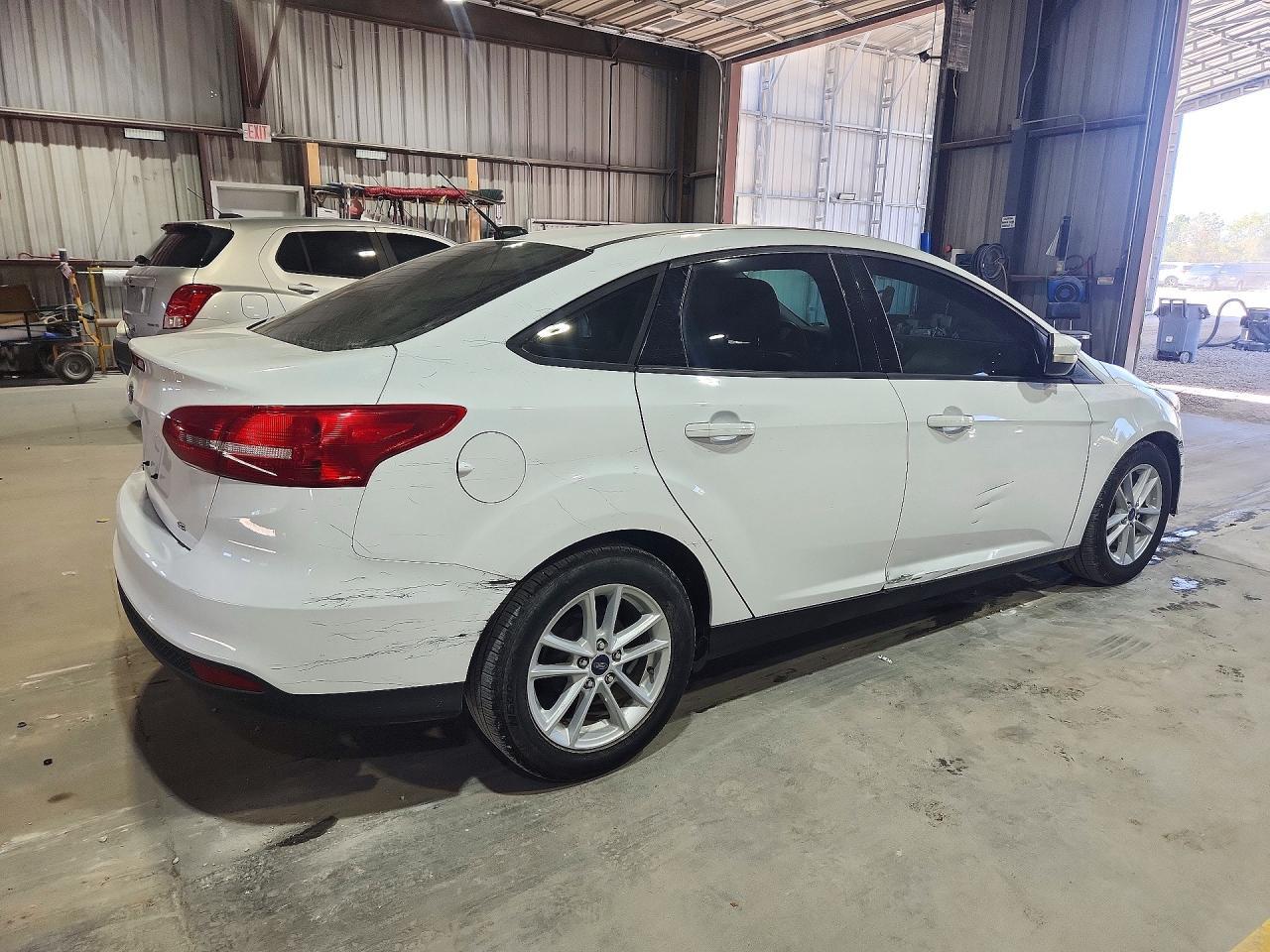 2018 Ford Focus Se - Image 3