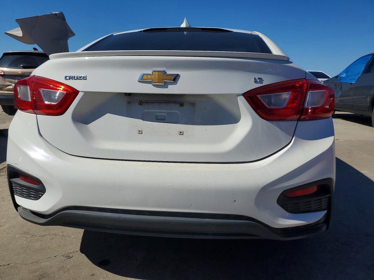 2017 Chevrolet Cruze Lt - Фото 6