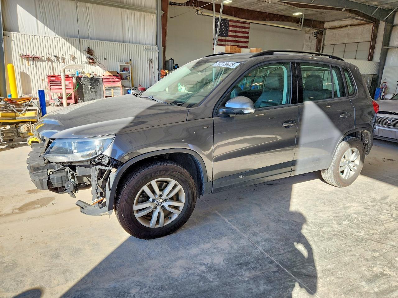 2016 Volkswagen Tiguan S