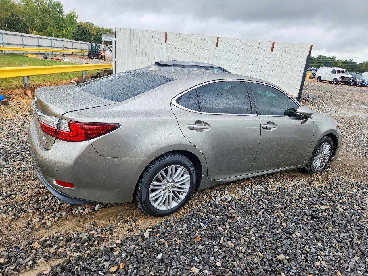 2017 Lexus Es 350 - Фото 3