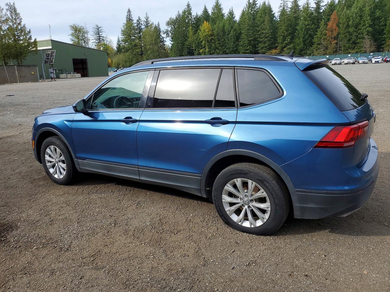 2020 Volkswagen Tiguan S - Фото 2
