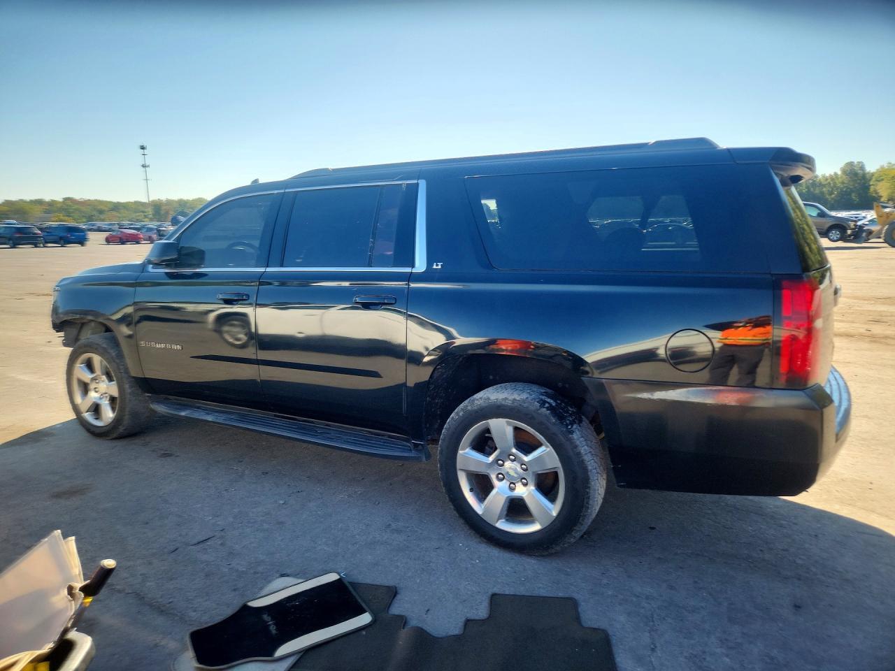 2017 Chevrolet Suburban K1500 Lt - Фото 2
