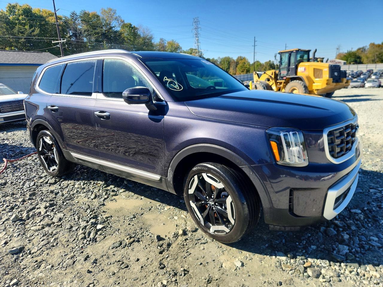 2025 Kia Telluride S - Image 4