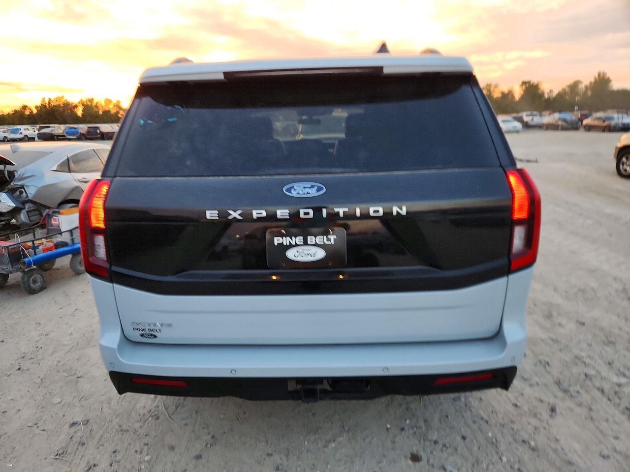 2025 Ford Expedition Active - Фото 6