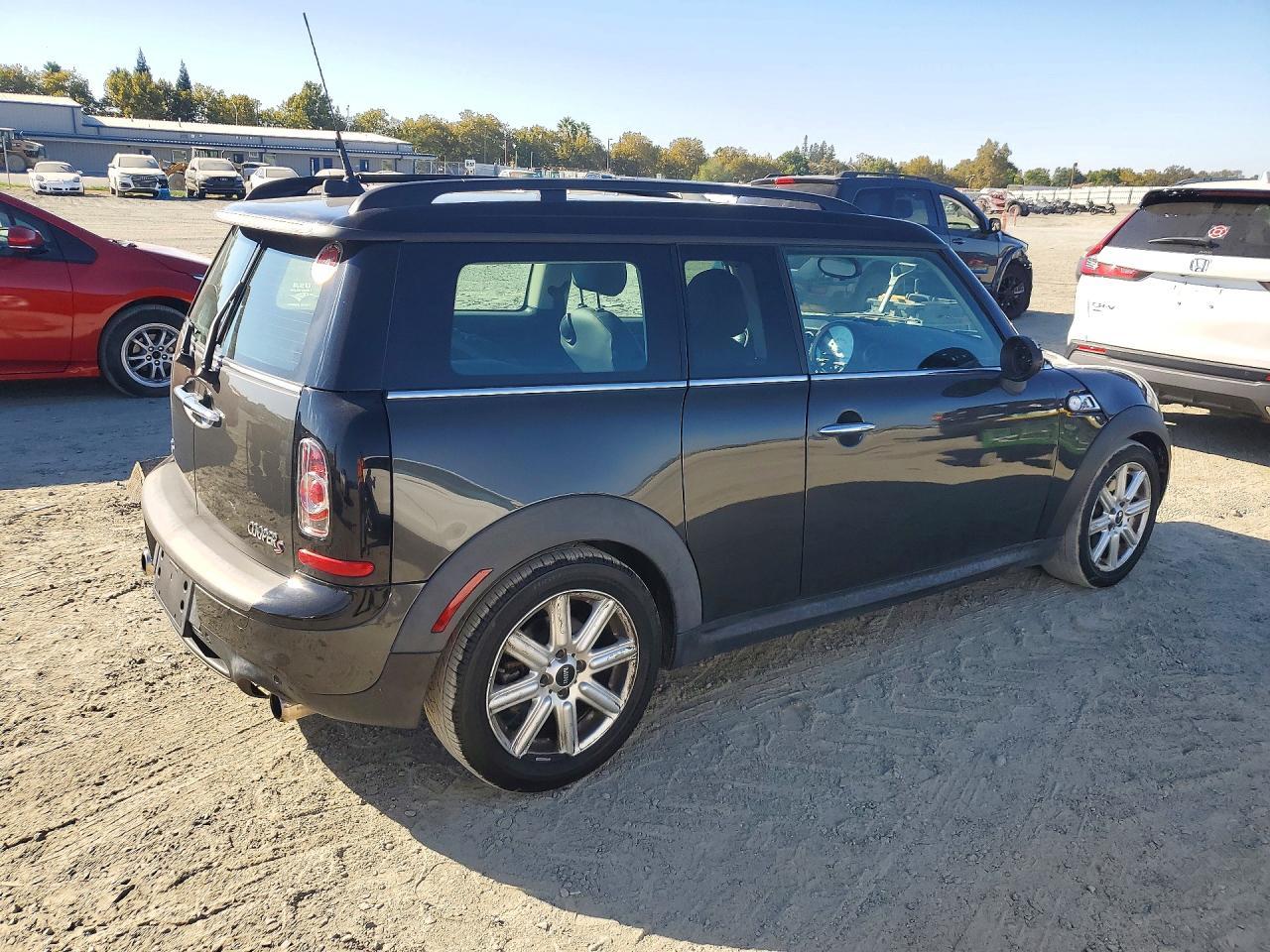 2011 Mini Cooper S Clubman - Image 3