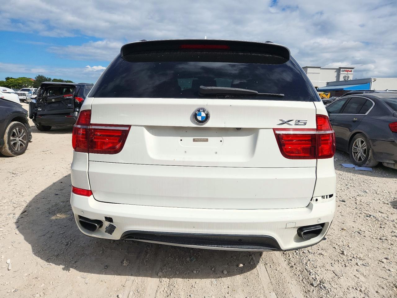 2012 BMW X5 xDrive50I - Image 6