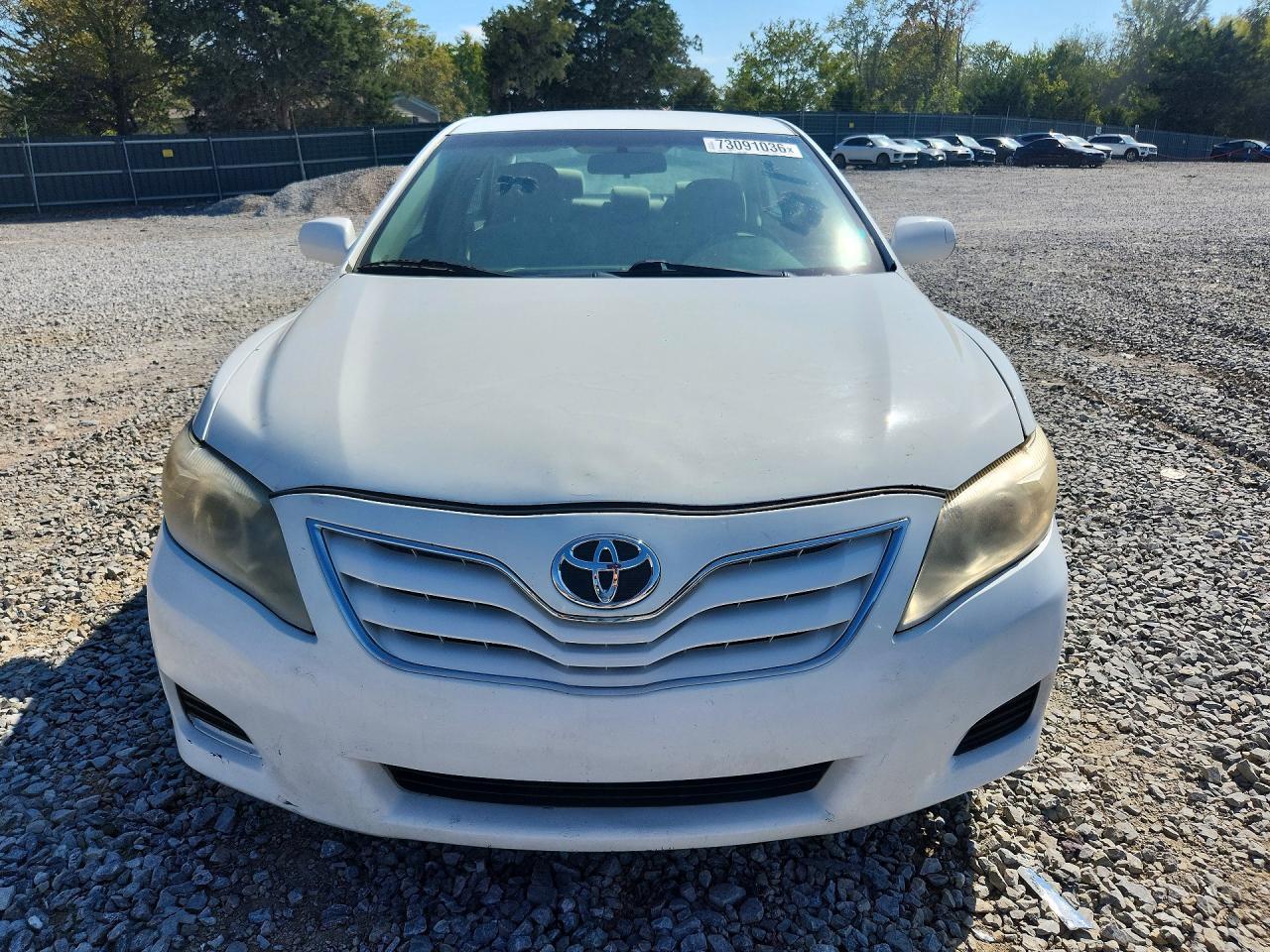 2010 Toyota Camry Le - Фото 5