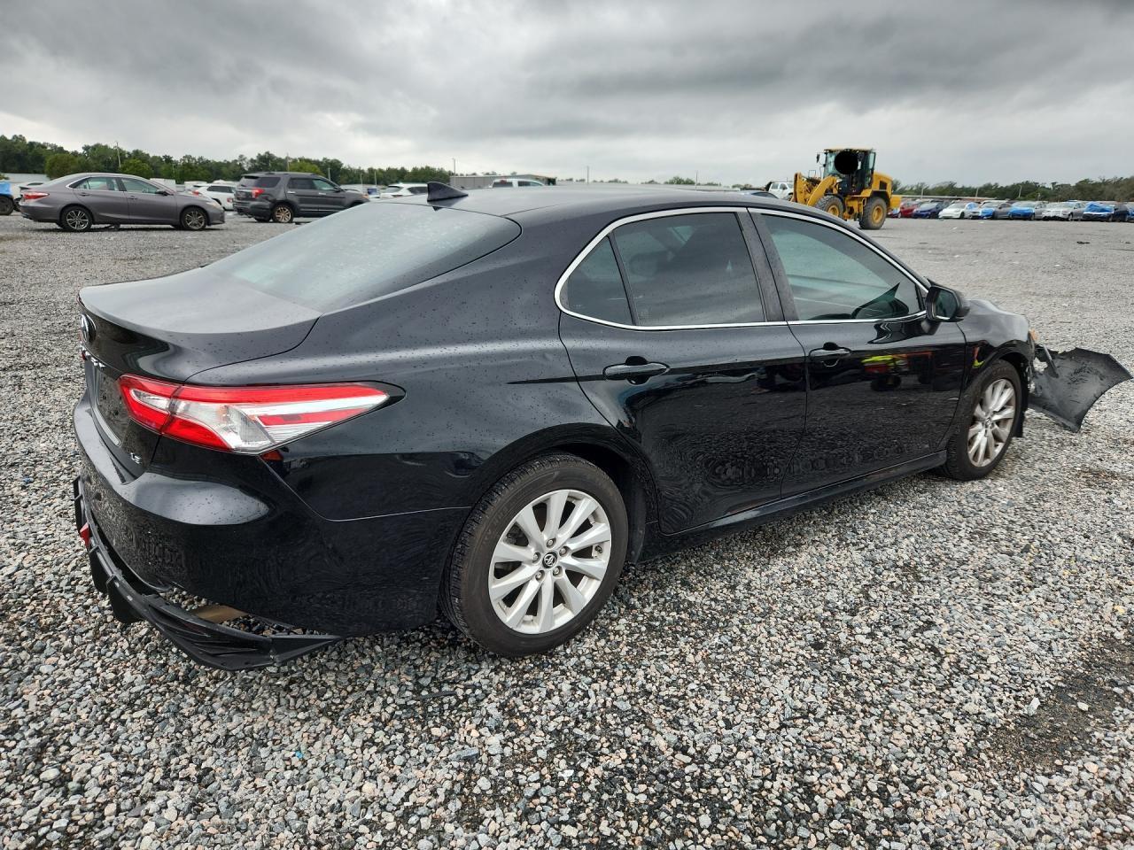 2019 Toyota Camry Le - Image 3