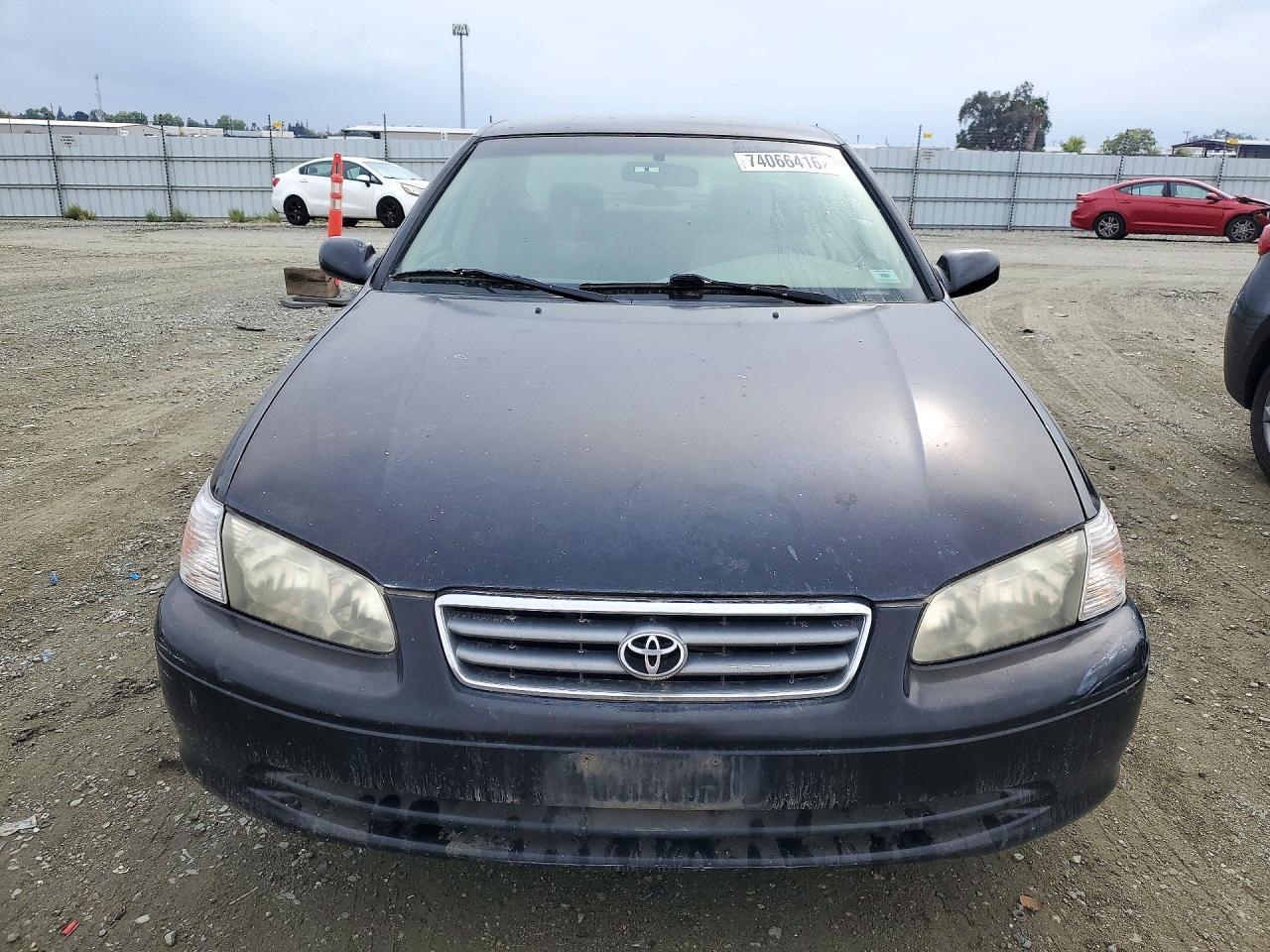 2000 Toyota Camry Le - Image 5