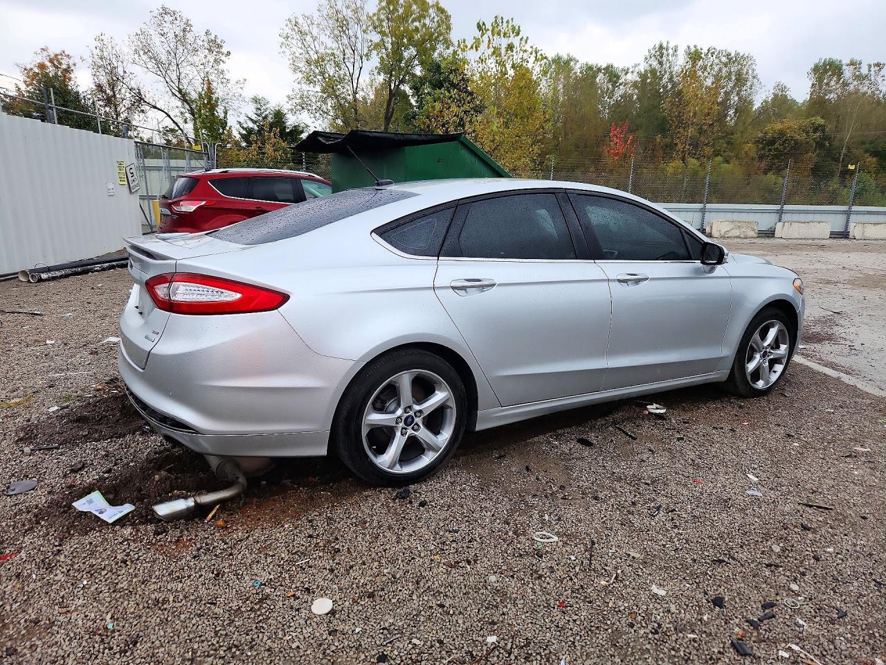 2015 Ford Fusion Se - Фото 3
