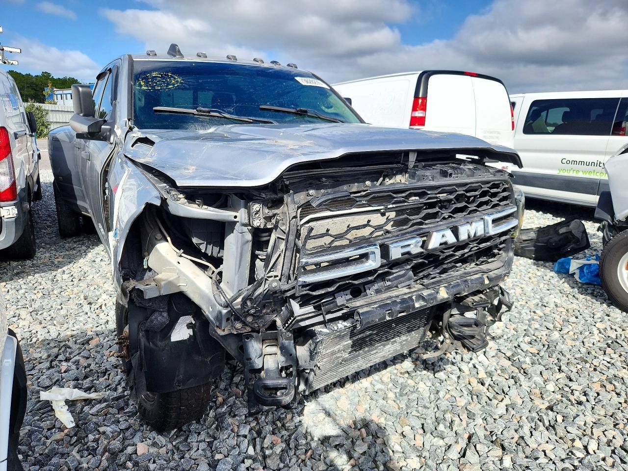 2020 Ram 3500 Tradesman - Фото 4