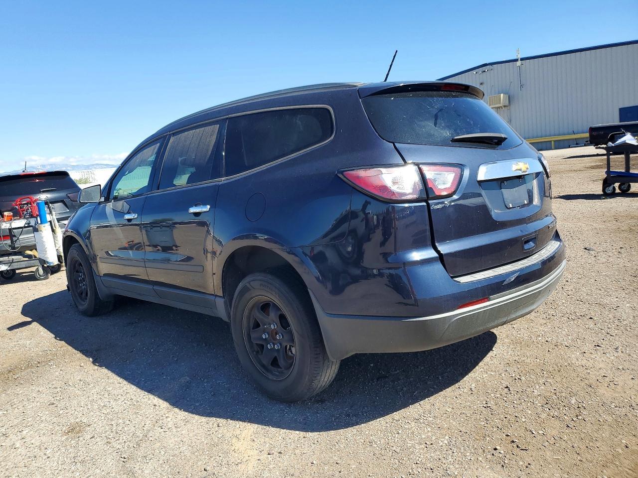 2015 Chevrolet Traverse Ls - Image 2