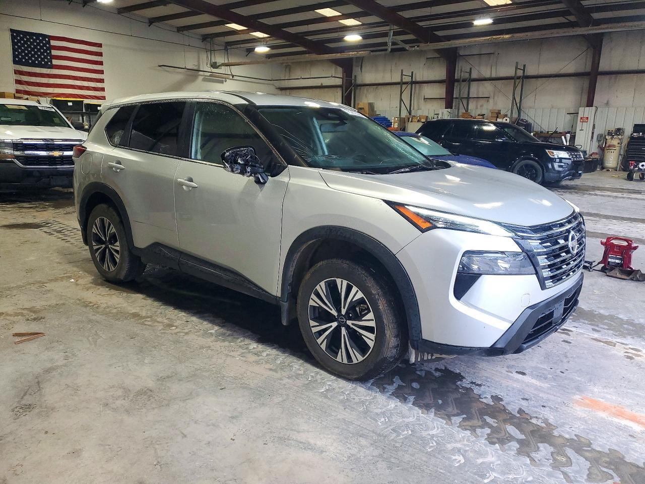 2024 Nissan Rogue Sv - Image 4