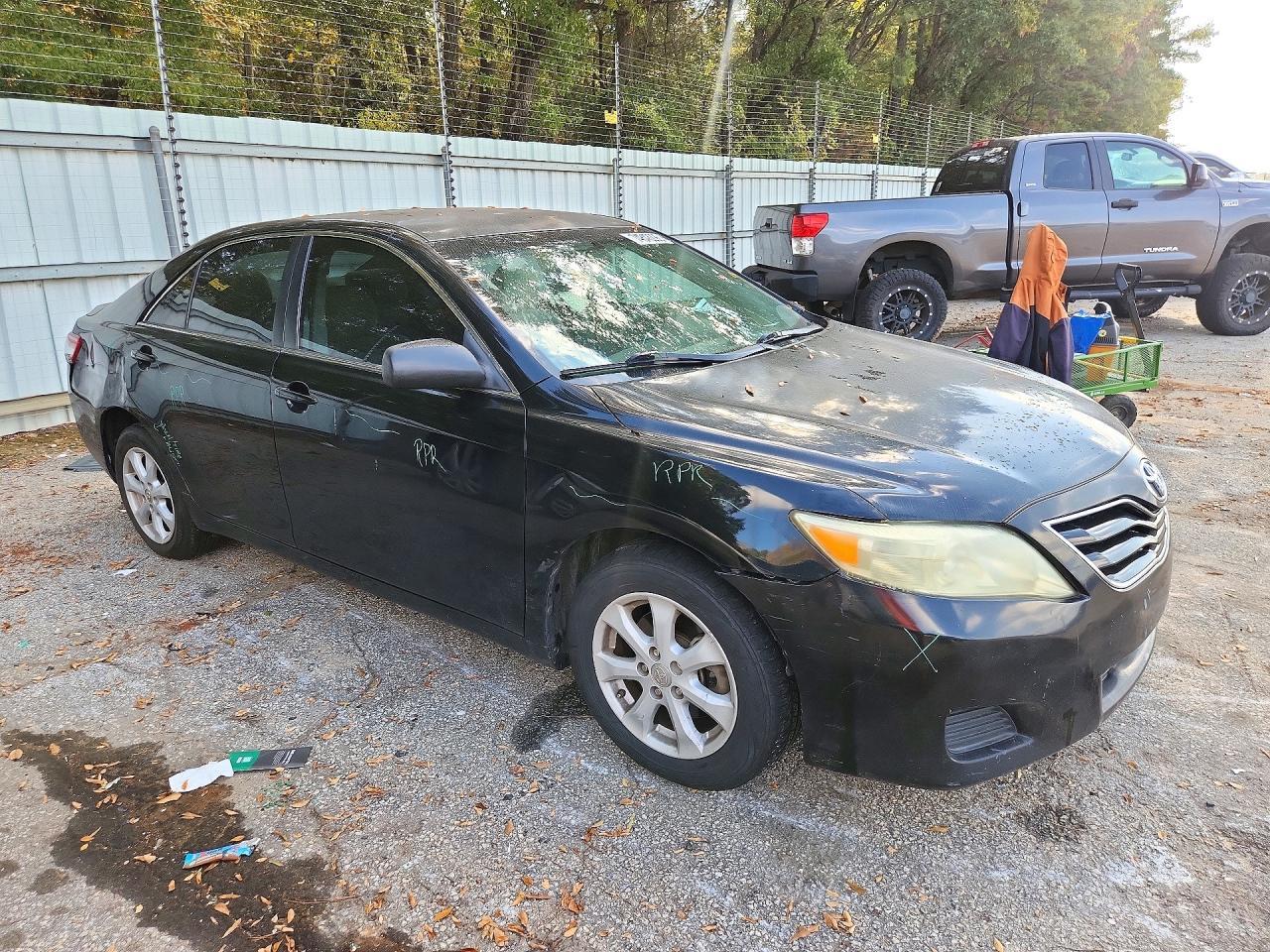 2011 Toyota Camry Le - Фото 4