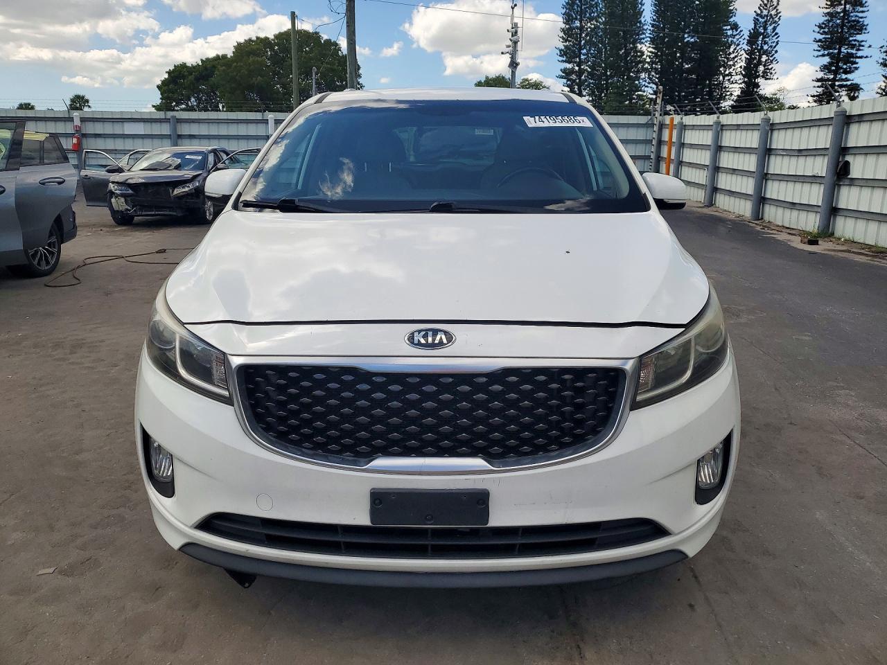 2015 Kia Sedona Sx - Фото 5