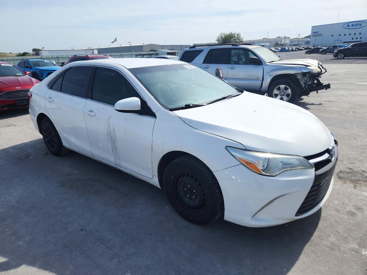 2015 Toyota Camry Le - Фото 4