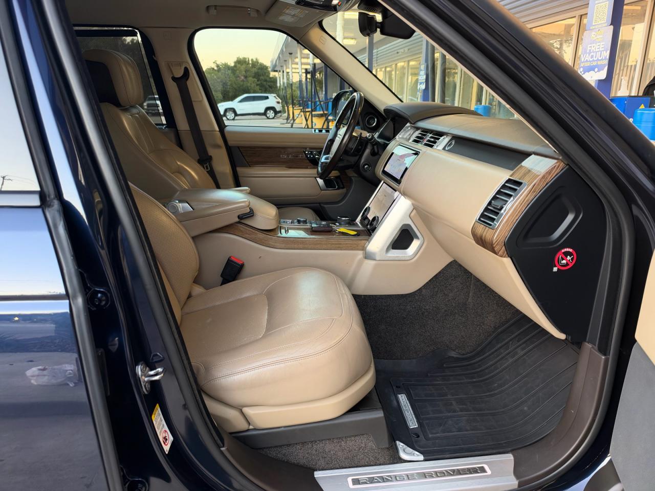 2019 Land Rover Range Rover Supercharged - Image 5