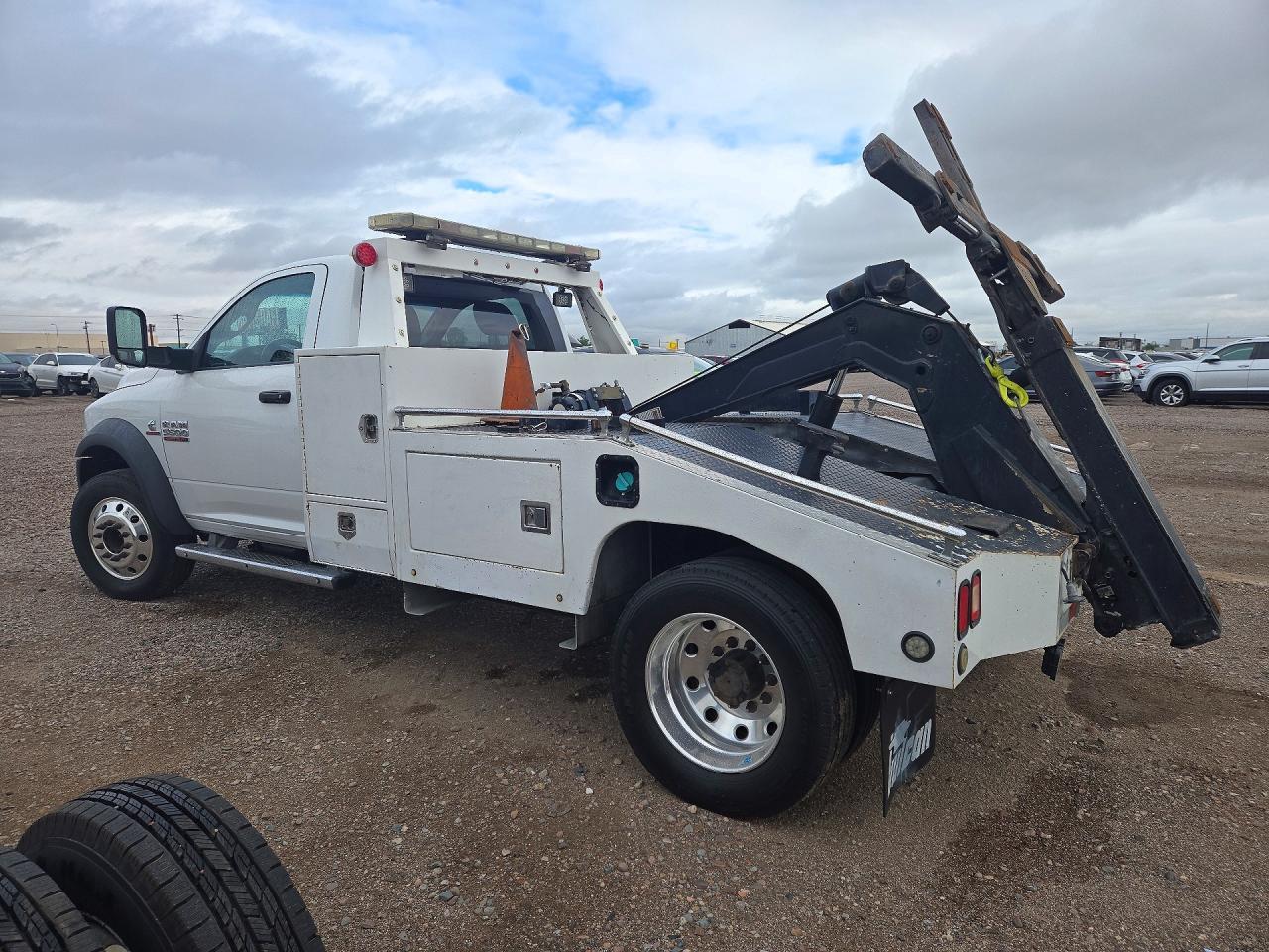 2014 Ram 5500 Unknown - Фото 2