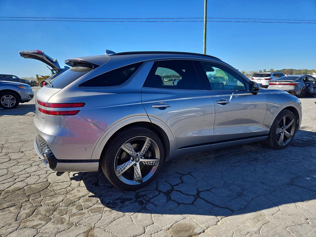 2023 Genesis Gv70 2.5T Standard - Image 3