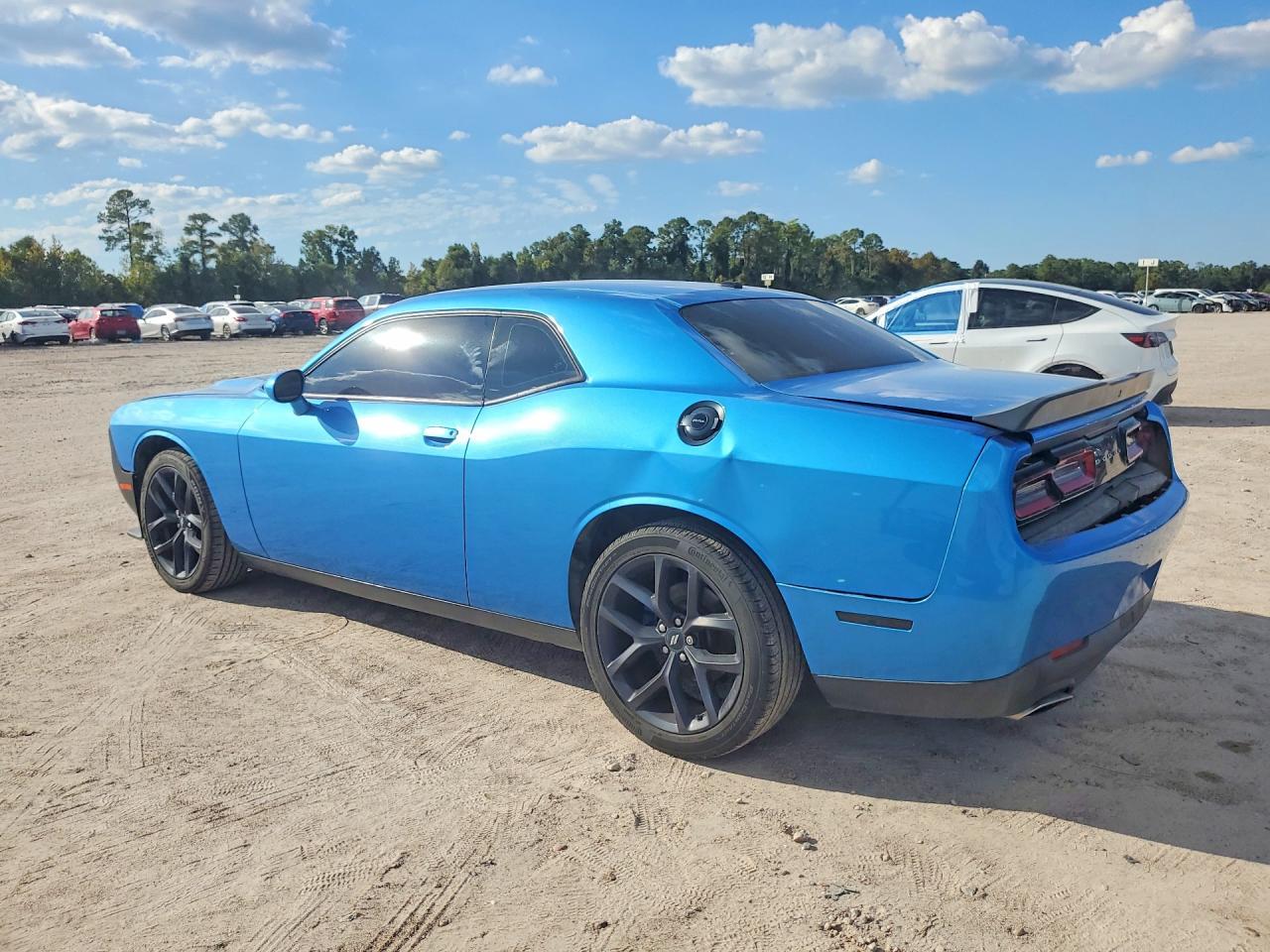2019 Dodge Challenger Sxt - Image 2