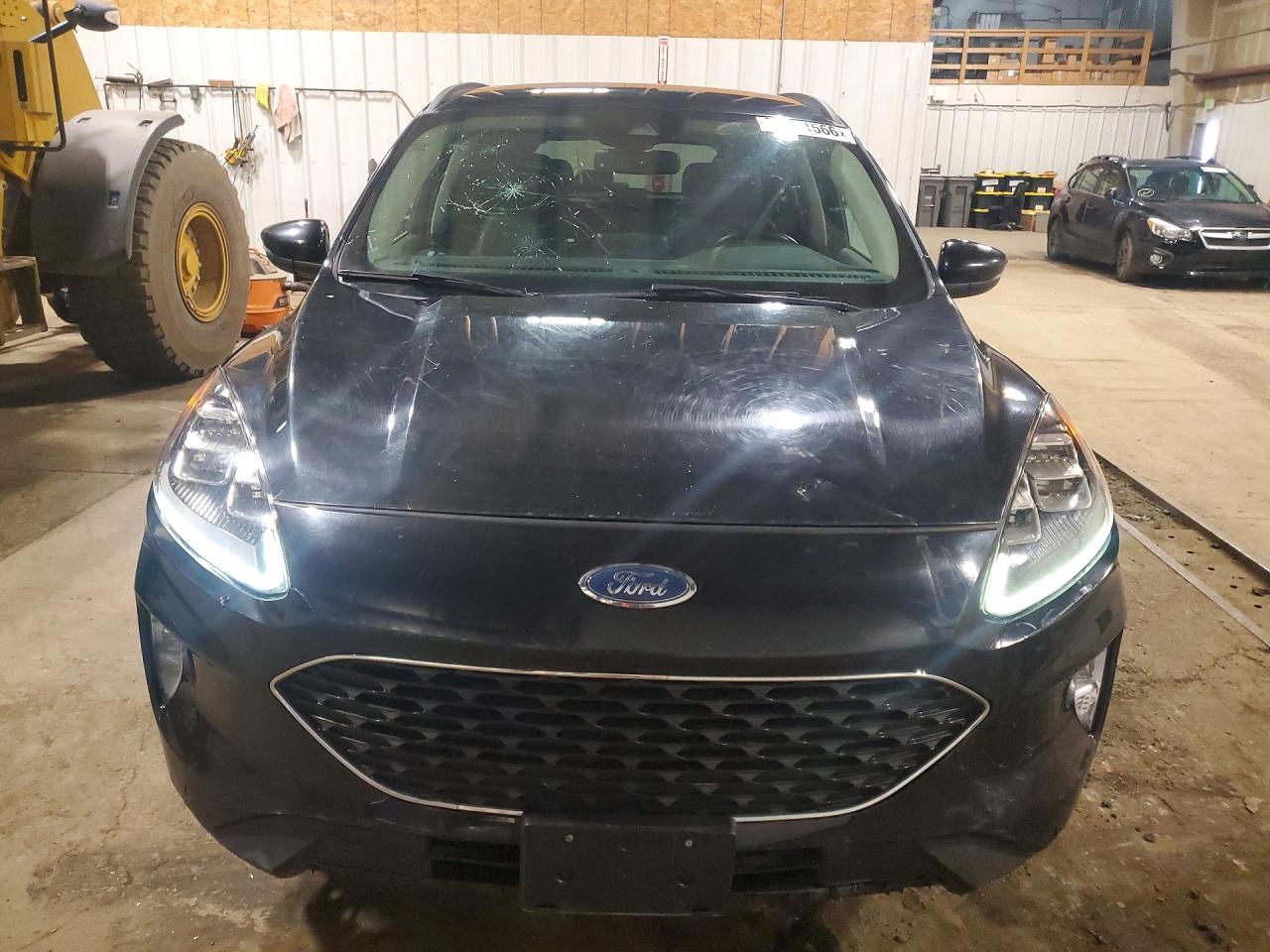 2020 Ford Escape Titanium - Фото 5
