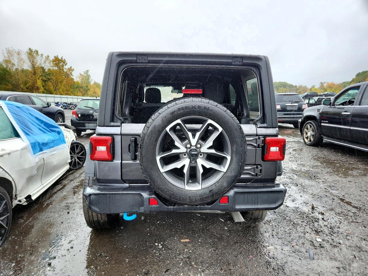 2024 Jeep Wrangler 4Xe - Image 6