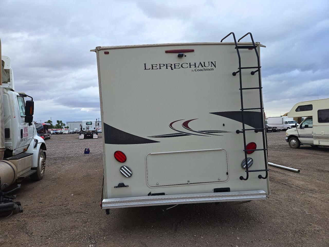 2019 Coachmen Leprechan Rv - Фото 6