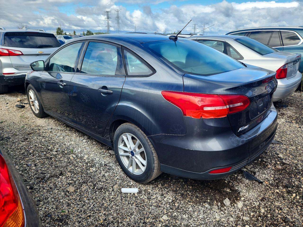2017 Ford Focus Se - Image 2