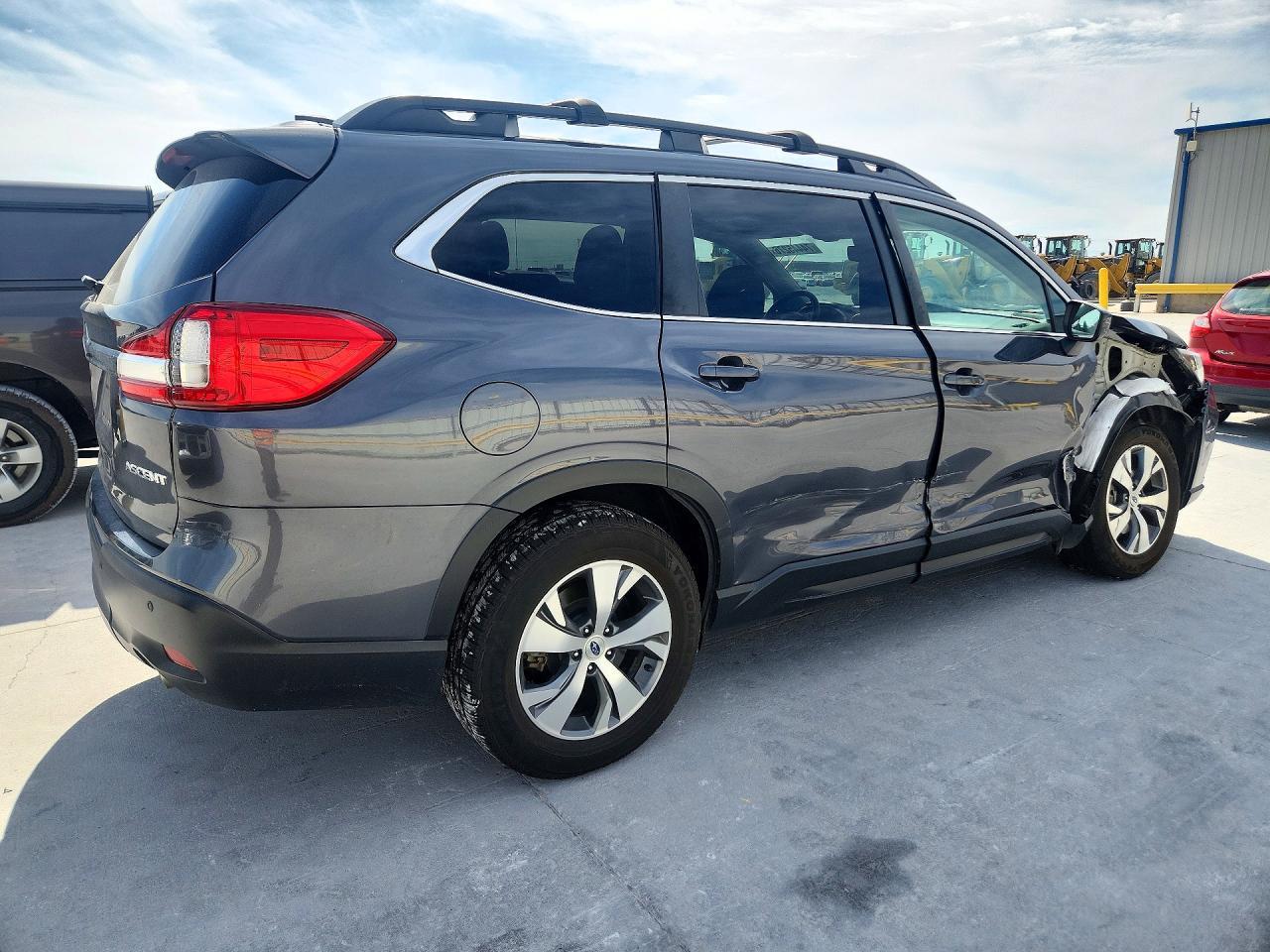 2022 Subaru Ascent Premium - Image 3