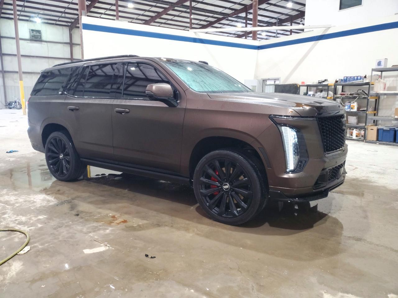 2025 Cadillac Escalade V - Image 4