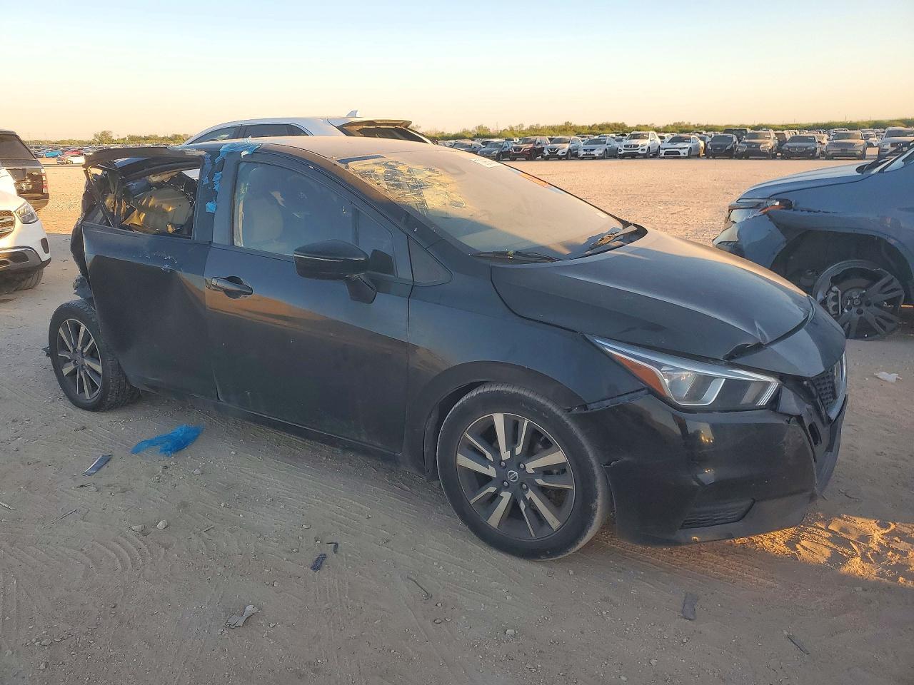 2021 Nissan Versa Sv - Фото 4