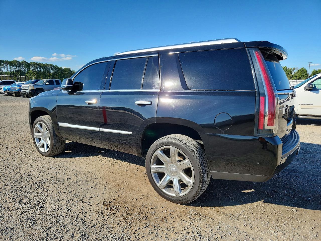 2018 Cadillac Escalade Luxury - Фото 2