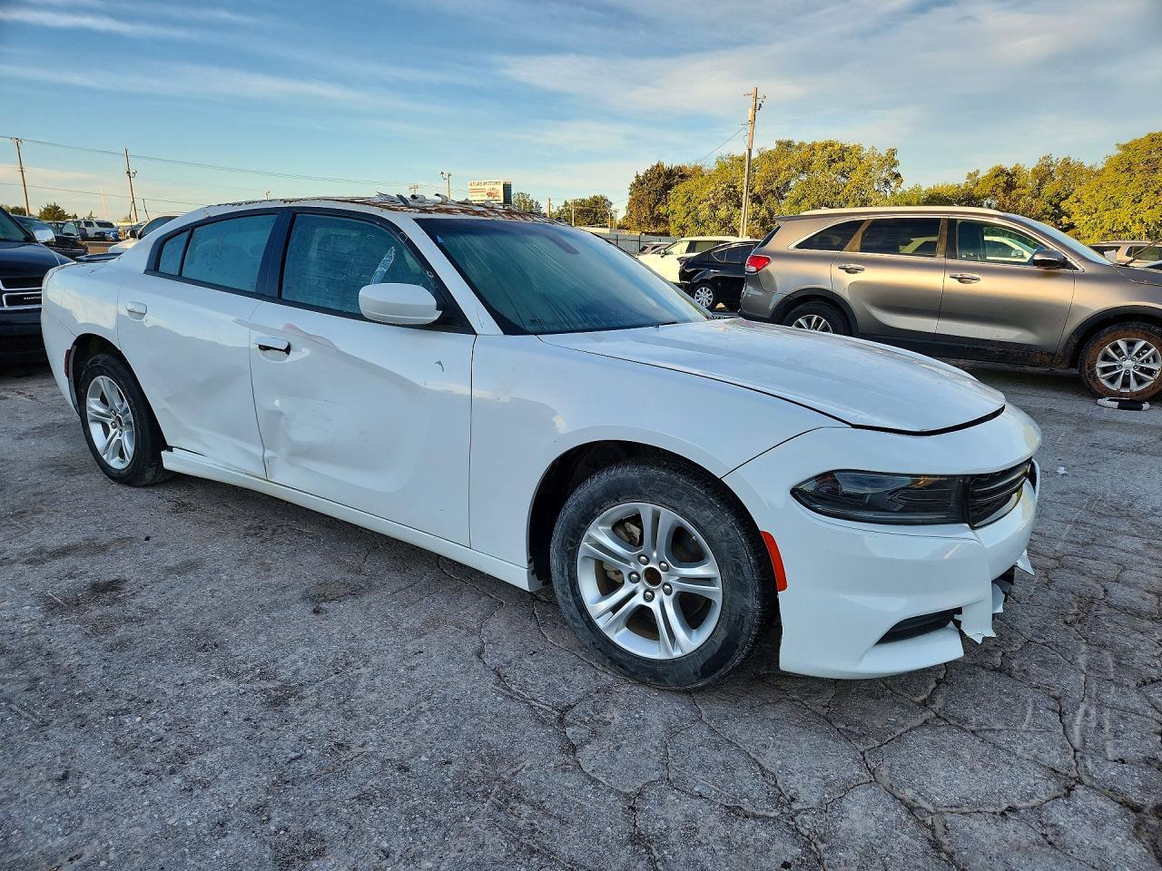 2022 Dodge Charger Sxt - Фото 4