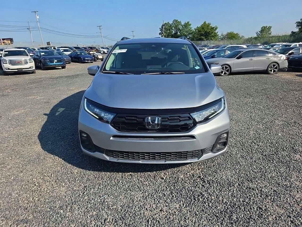 2026 Honda Odyssey Touring - Image 5