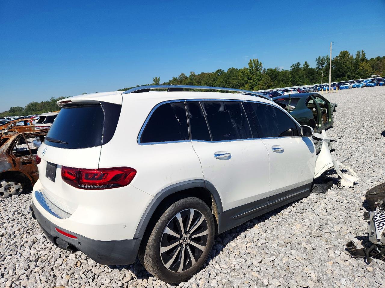 2021 Mercedes-Benz Glb 250 - Image 3