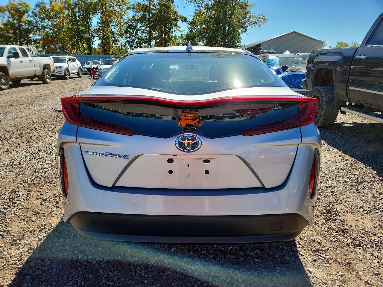 2022 Toyota Prius Prime Le - Image 6