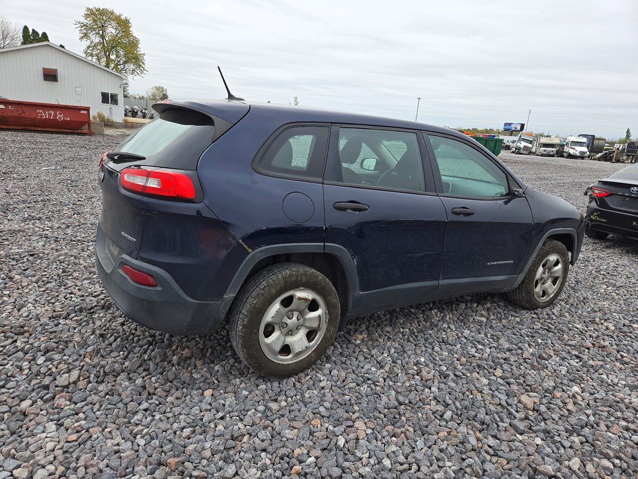 2016 Jeep Cherokee Sport - Image 3