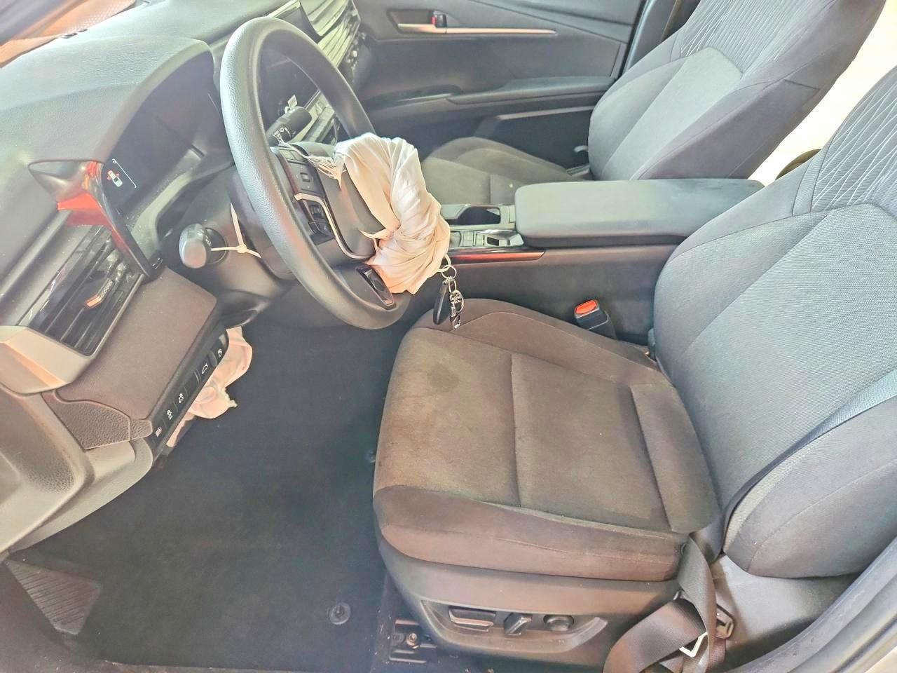 2025 Toyota Camry Le - Фото 7