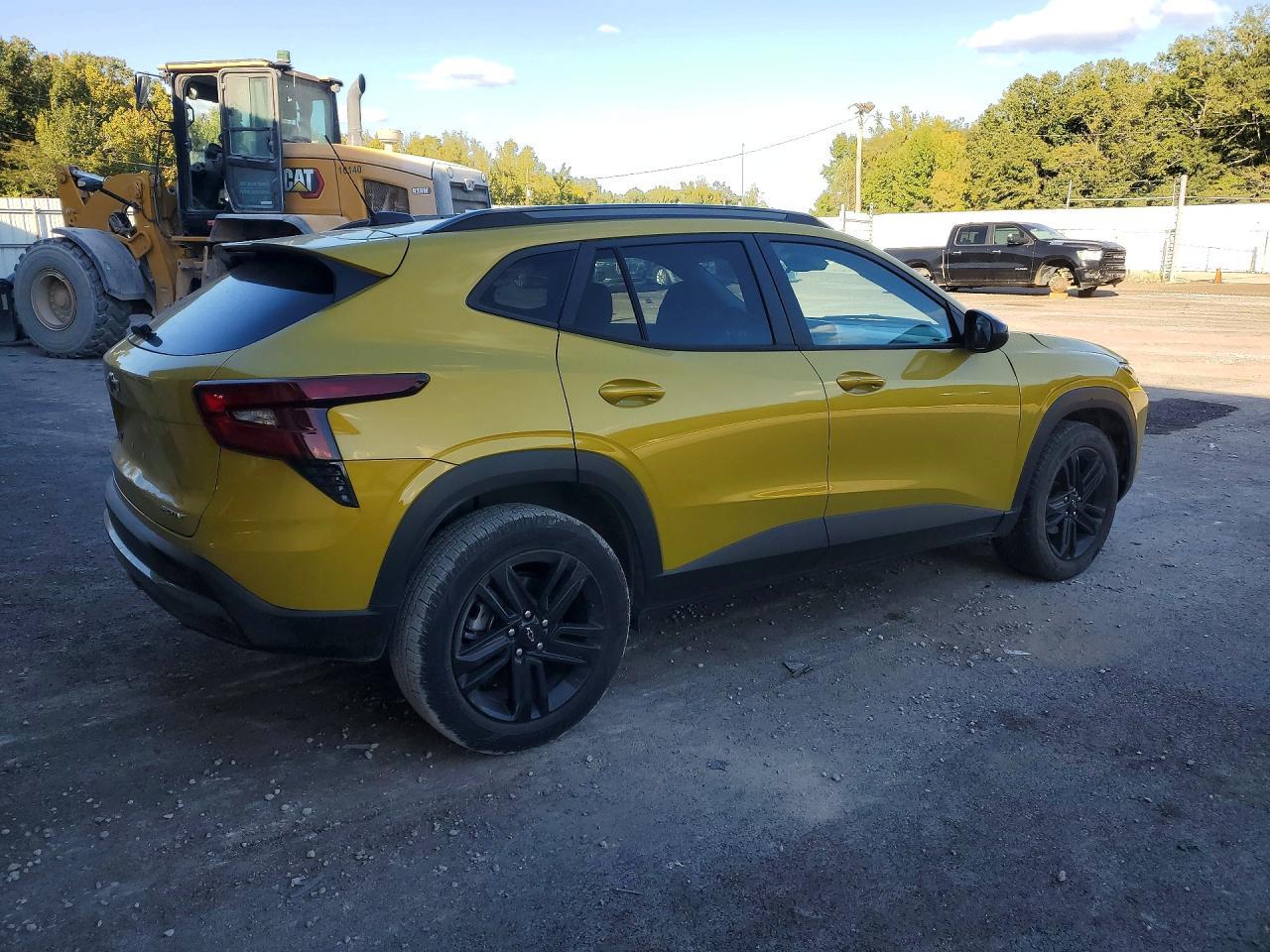 2024 Chevrolet Trax Activ - Image 3