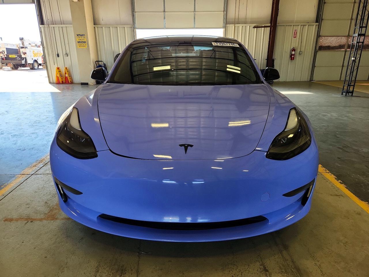2023 Tesla Model 3 - Фото 5