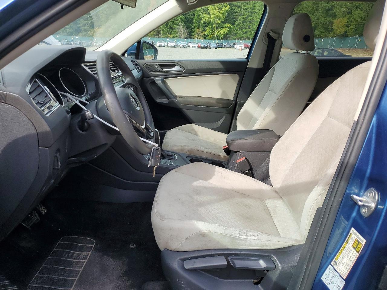 2020 Volkswagen Tiguan S - Фото 7