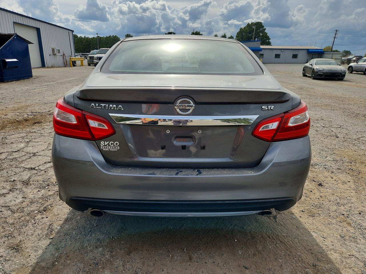 2016 Nissan Altima 2.5 Sr - Image 6