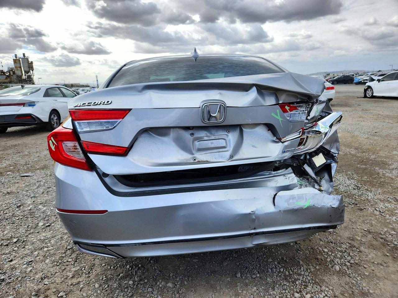2019 Honda Accord Hybrid - Image 6