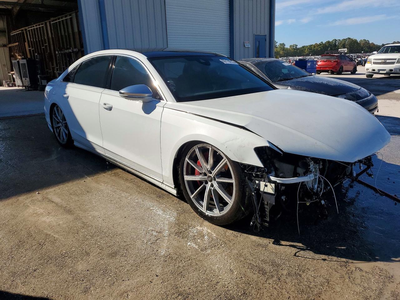 2023 Audi S8 - Фото 4