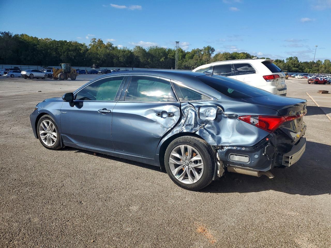 2020 Toyota Avalon Xle - Фото 2