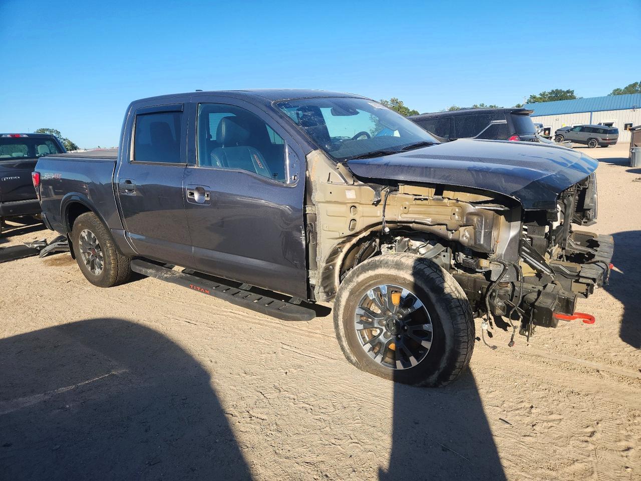 2023 Nissan Titan Pro-4X - Image 4